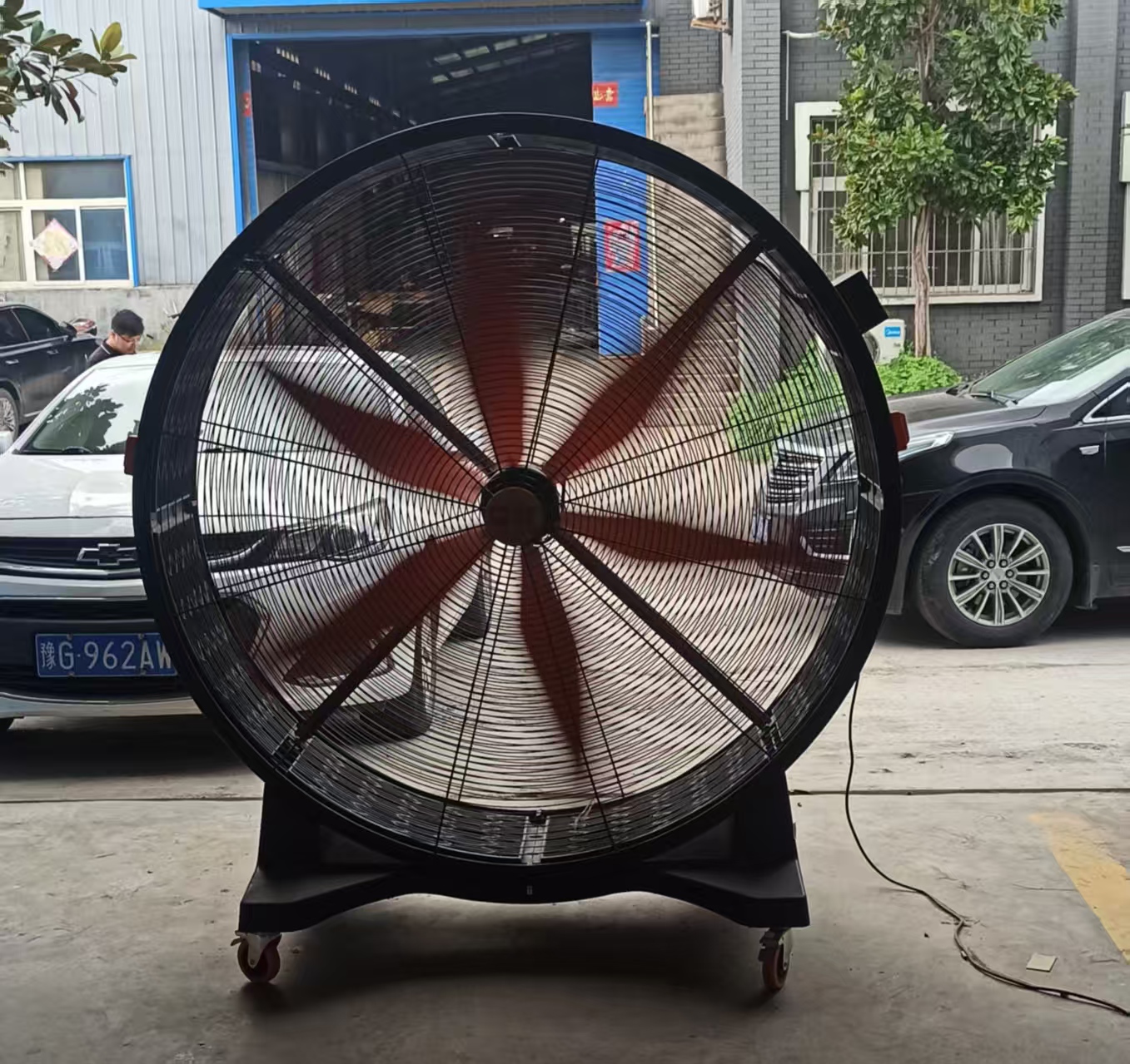 戰(zhàn)高溫，送清涼